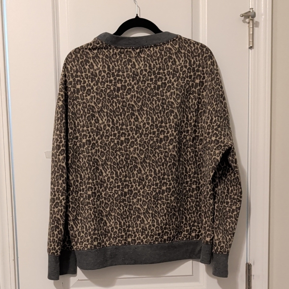 Splendid Leopard Print Women's Long Sleeve  Sweater - Picture 2 of 5